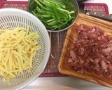 簡単!豚肉でチンジャオロース♪作り方1写真