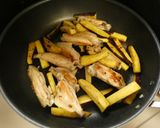 手羽とさつまいものニンニク味噌炒め作り方4写真