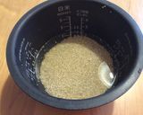 炊飯器で便利なコンソメ・キヌア♪作り方1写真