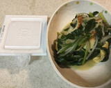 納豆とほうれん草のゴマ風味まぜご飯作り方1写真