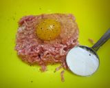 豚挽肉と大根・人参のスクエア煮物作り方1写真