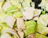 鶏肉と白菜のソース蒸し焼きそば作り方2写真