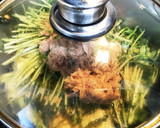 超簡単！白菜と豆苗のツナ蒸し煮♪作り方3写真