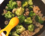 彩りおかず＊えびとブロッコリーの中華炒め作り方5写真