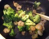 彩りおかず＊えびとブロッコリーの中華炒め作り方7写真