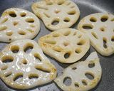 簡単！シャキスパ☆レンコンの甘酢焼き作り方3写真