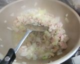 ケチャップライス　鶏肉とチーズ入り卵のせ作り方1写真