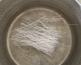 たっぷり野菜！春雨トムヤムクンスープ作り方1写真