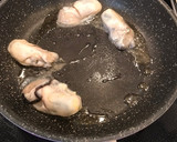 牡蠣のキムチ炒め、玉子とじ！作り方1写真
