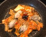 牡蠣のキムチ炒め、玉子とじ!作り方3写真