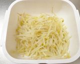 レンジ４分！もやしカニカマ胡麻マヨサラダ作り方2写真