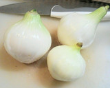 新玉ねぎと豆苗のすっぱ辛炒め作り方3写真