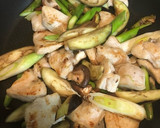 ぷりっぷり旨み凝縮！鶏肉のオイスター炒め作り方11写真
