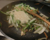 白菜と鶏皮のワサビマヨ炒め作り方5写真
