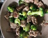 ブロッコリーとひき肉のソース炒め作り方5写真