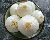 放置で簡単☆新玉ねぎと手羽元のコンソメ煮作り方1写真