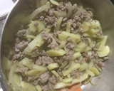 ジャガイモと豚ひき肉のオイスター炒め作り方5写真