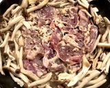 味噌豚でストロガノフ風☆きのこたっぷり♪作り方3写真