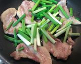5分で簡単♡豚肉と葱のわさび醤油炒め作り方3写真