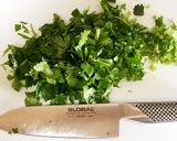 5分で出来る! 葉セロリと卵の中華スープ作り方3写真