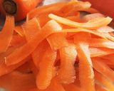 【離乳食初〜中期】ピーラーで☆野菜刻み作り方1写真
