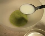 簡単♪混ぜて冷やすだけ!春色 抹茶プリン作り方5写真