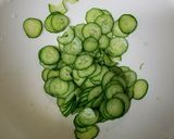 梅ひじきとキュウリの和え物作り方1写真