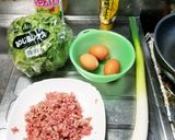 レタスと豚ひき肉の香味ペースト炒飯作り方1写真