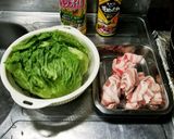 豚バラ肉とレタスの焼肉タレ炒め作り方1写真