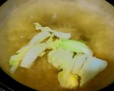 春キャベツと冷凍ハンバーグのさっと煮作り方1写真