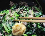豚ひき肉とほうれん草の味噌炒め作り方4写真