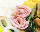 お弁当に！おさかなソーセージのお花♡作り方6写真
