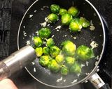 簡単芽キャベツのガーリックバター炒め作り方4写真