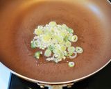 300人☆焦がし醤油にんにくチャーハン作り方3写真
