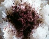 梅炊き込みご飯と塩漬け桜のおにぎり♪作り方8写真