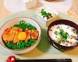 ピーマンと豚ロースの照り焼き月見丼☆作り方6写真