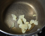プチトマトと卵のふんわり中華スープ♪作り方2写真