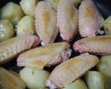 手羽先とじゃが芋の煮物♪ホクホク食感♪作り方3写真