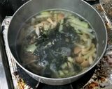 大根としめじのわかめ味噌汁作り方6写真