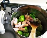芽キャベツとソーセージのスープ煮作り方4写真