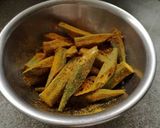 バンダッカ・カリヤ *オクラカレー作り方1写真