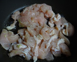 むね肉とアボカドとパセリのマヨわさ炒め作り方4写真