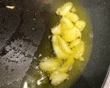 舞茸と蓮草のペペロンチーノ トマト添え作り方2写真