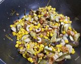 舞茸、ナメコとコーン等の油炒め・醤油味作り方5写真