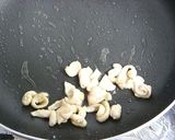 鶏皮入り♡ナンプラーでチャーハン♡作り方1写真