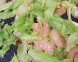 むきえびとキャベツの簡単ペペロンチーノ!作り方3写真