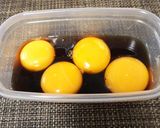 簡単絶品・卵黄の蕎麦つゆ漬け作り方2写真