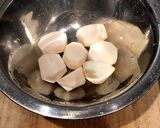 里芋と鶏手羽元の茶色いこっくり煮作り方3写真