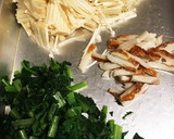 大根の葉とえのき茸の炒め物 塩麹入り！作り方1写真