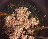 インスタント麺がプロの味に!ピリ辛肉味噌作り方3写真
